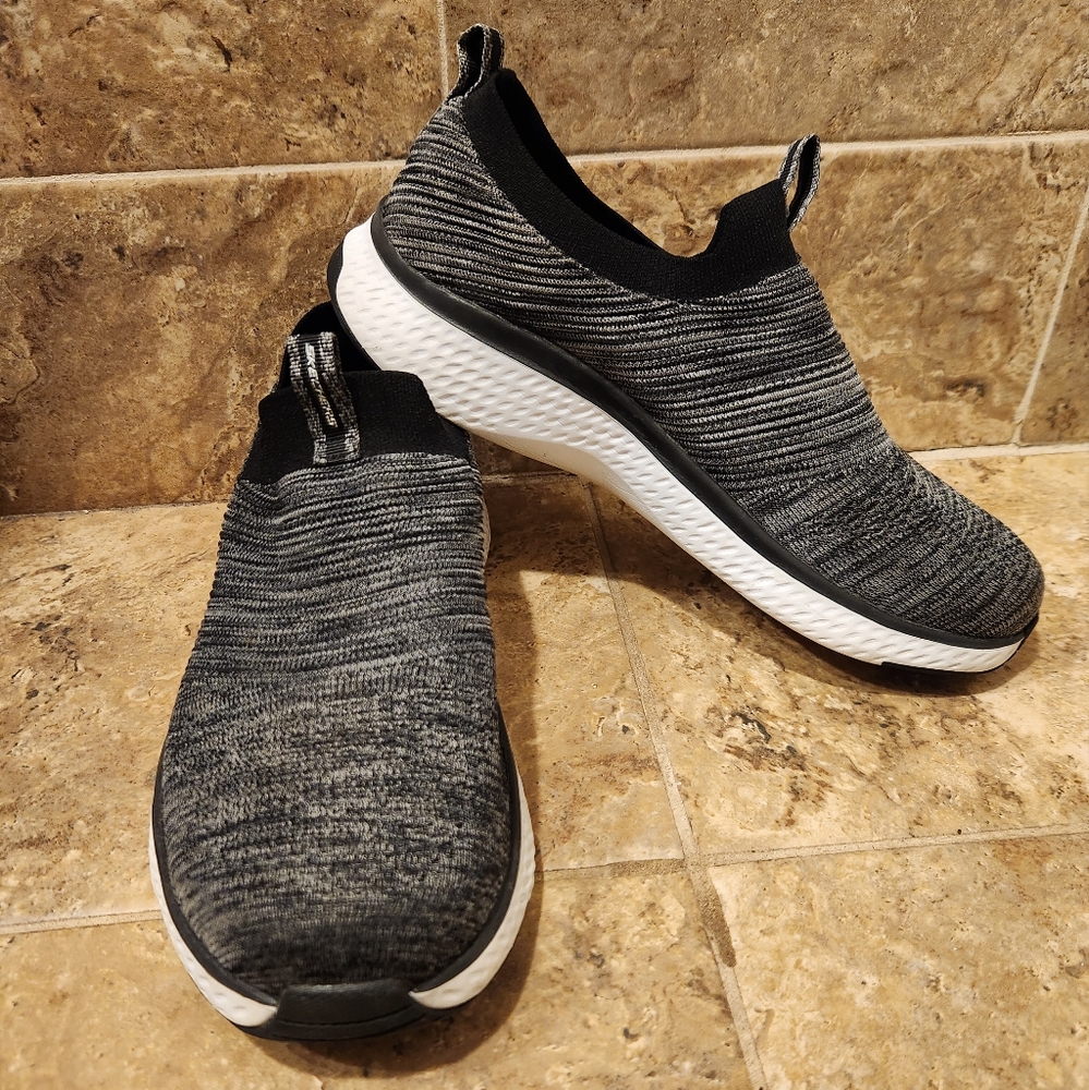 Sketchers Wide Fit Men's Slip-on Shoes Gray Memory Foam Size 11